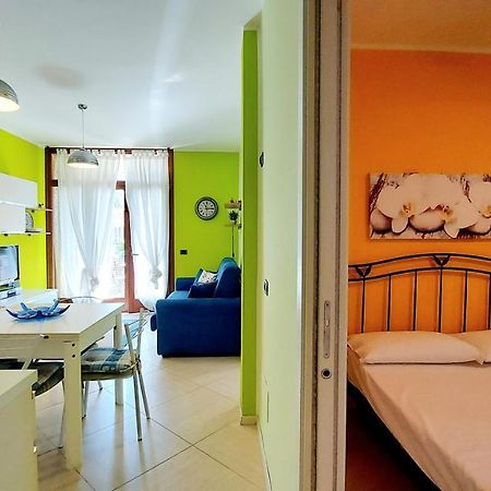Colors Pool Apartment 巴多利诺 外观 照片