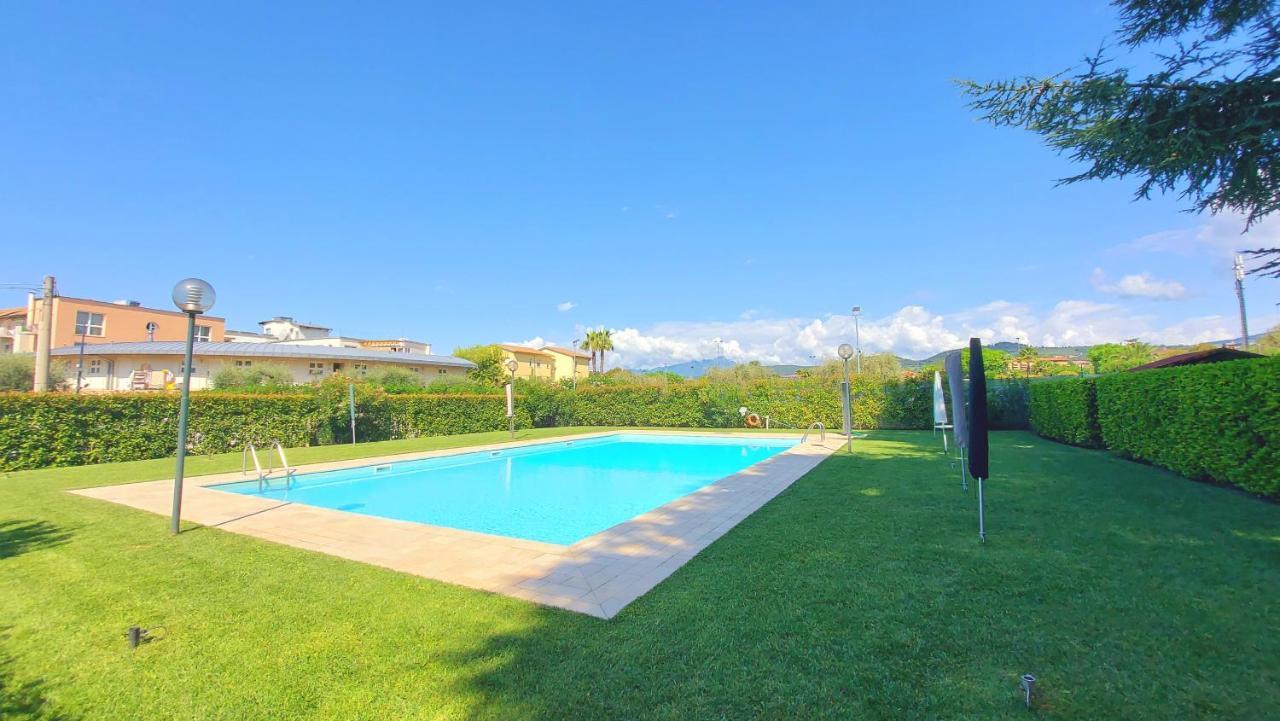 Colors Pool Apartment 巴多利诺 外观 照片