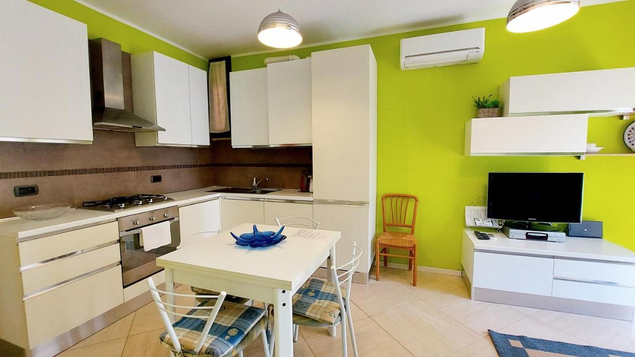 Colors Pool Apartment 巴多利诺 外观 照片
