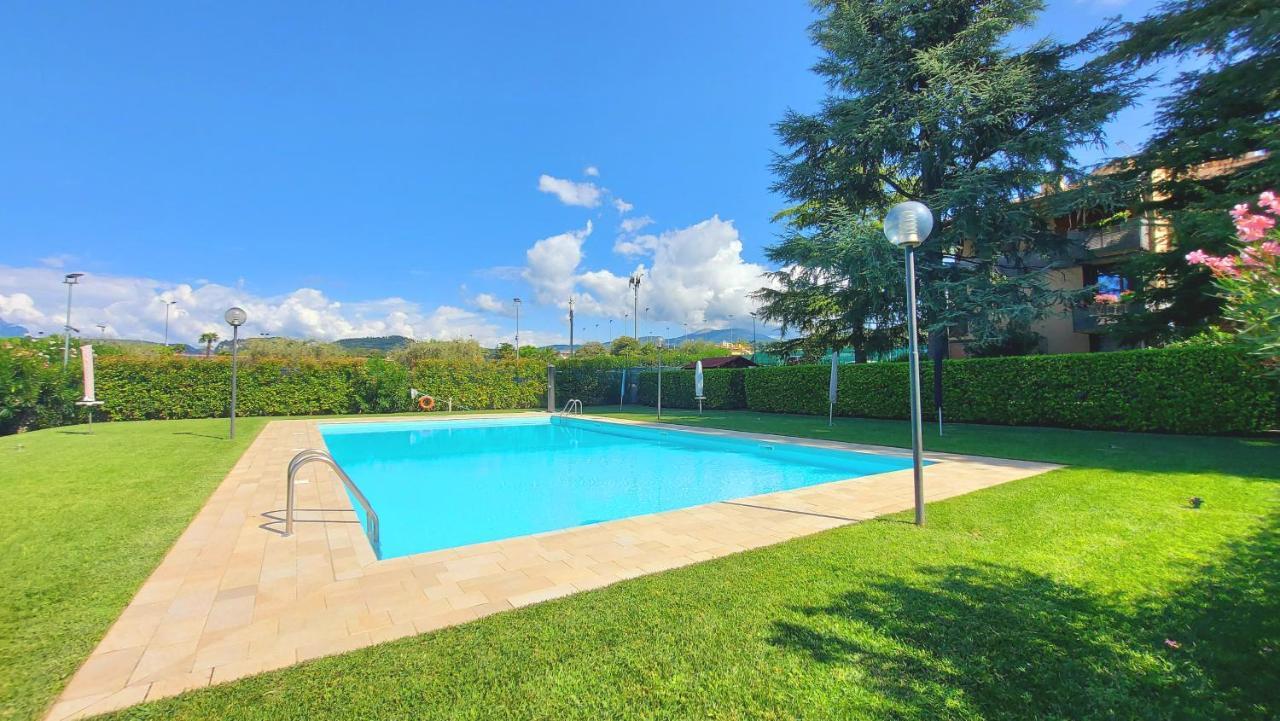 Colors Pool Apartment 巴多利诺 外观 照片